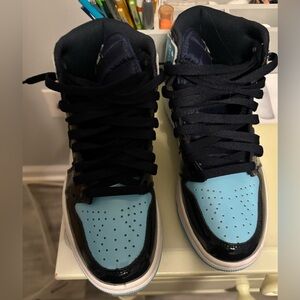Nike Air Jordan 1 Retro High OG UNC Patent Women’s size 6. Like new.